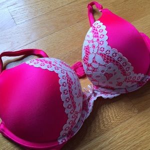 Victoria’s Secret Bombshell Bra